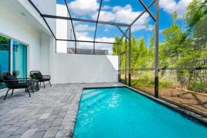Cozy 5BR Villa with Pool, 15 mins to Disney