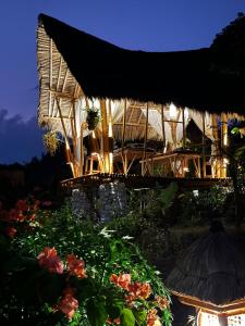 Bungalow nhìn ra Vườn (Bungalow Garden View)