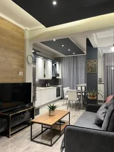 Central 4 Modern Apartment with free parking - Subáshkoï