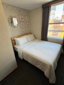 ADA Superior Queen Room room in Hotel Mimosa