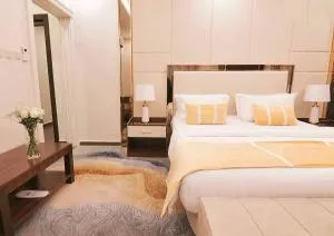 فندق وايت مون للأجنحة الفندقية - Ahad Rafidah