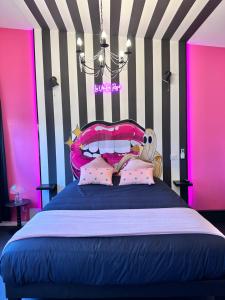 Appartements Maison 60 m2 Loveroom romantique avec jacuzzi prive a 10 min de Nancy et jardin prive : photos des chambres