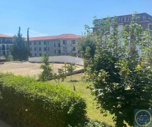 2 Bed Apt at Watermill Complex