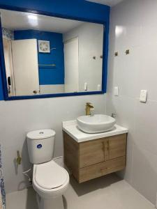 10mo Piso, Piscina, Jacuzzi y a Pasos de la Playa