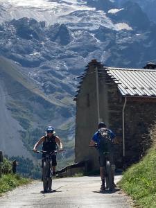 Hotels Hotel des Alpes - Skiers & Bikers Lodge : photos des chambres