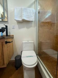 Vacation House in Ontario - Two Bedroom Brand New and Hand Made Furniture