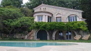 Villas Mas Saint Jeaume 10 personnes piscine : photos des chambres