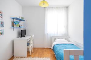 Modern Living Apt - Family - PRIVATE PARKING