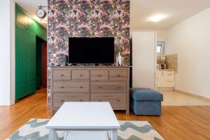 Modern Living Apt - Sapphire - PRIVATE PARKING