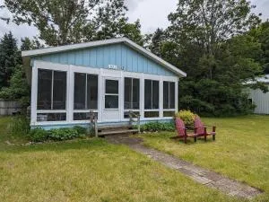 Baypointe Cottage 6 - Omena