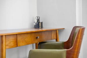 2BR Downtown Gem with Arcade games! - Sleeps 7 - Near Convention Center - Stadium