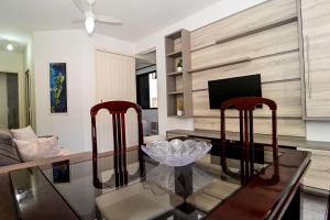 Apto a 350 metros da praia em Jurerê PD1457