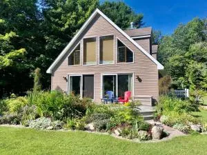 Peek of the Bay - Omena