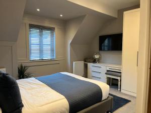 1 Holdan Mews, 1 bed house, free parking, central Witney