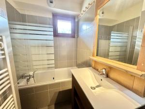 Appartements Residence Le Hameau Des Rennes - T2 PIED DES PISTES, ACCES PISCINE, IDEAL MAE-0771 : photos des chambres