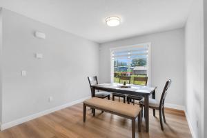 Spacious 2 BR - 2 Bth House in Haysboro