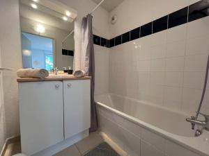 Appartements T2 Calme et Paisible Parking Piscine : photos des chambres