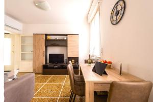 Hostly-Casa Serena-Near the Town Center