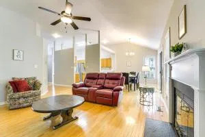 Park Village Home with Pond 6 Mi to Downtown Cary - Cary