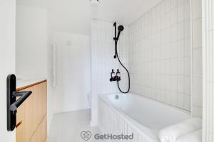 Ile de la Cite - Seine & Notre Dame View