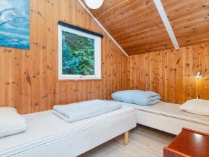 Scenic Fjord Retreat-By Traum
