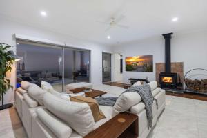 Petrichor Estate - 360 Views Pool & Spa