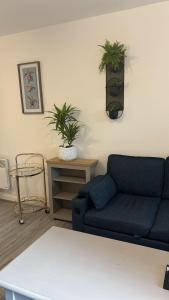 2 bed room , ensuite Flat close to Heathrow, Windsor , Langley