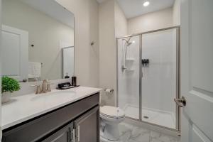 4 bedroom townhouse with private pool just minutes away from Disney
