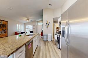 Pet-Friendly Home wPool near Disney&ChampionsGate