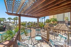 Across from West End Beach! Pet Friendly!