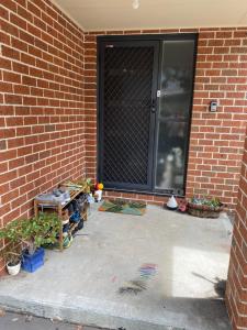 Private room with ensuite and parking close to Wollongong CBD