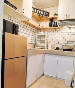 Sam Stays Stayscation