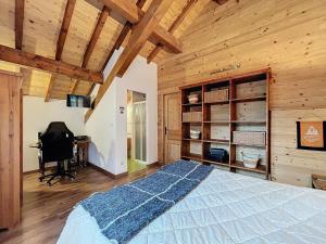 Chalet 4* chaleureux près des pistes avec parking et wifi pour 14 pers - FR-1-267-299