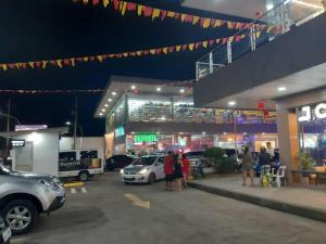 Cozy Condo with beach access Lapu-Lapu Mactan