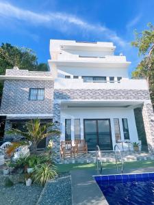 Ocean View Villa in Bohol