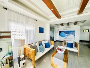 Ocean View Villa in Bohol