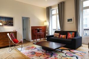 St Georges proche Opéra et la Basilique sacrée