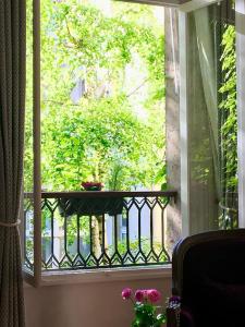 St Georges proche Opéra et la Basilique sacrée