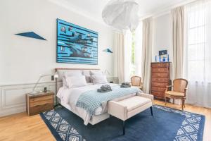 Appartement luxueux historique proche bon marché