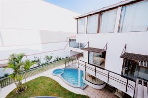 Casa Blan ca Pimentel