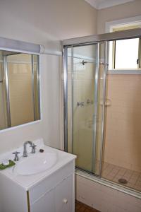 Clarkes Flat 2