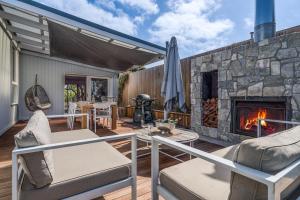 The Hideaway - Coastal Chic Living