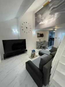 House & forest side - Glazebury