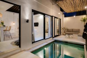 Villa Lotus - 1BR Canggu Villa with private pool - Near Wanderlust, Soma and BaliMMA