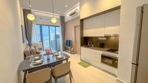 The Luxe Suites KLCC by Cozy Stay