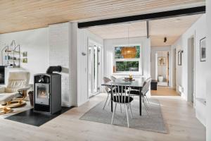 Enjoy A Holiday Just 200 M From Ringkøbing Fjord