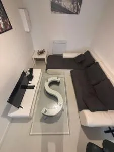 x GITES CONFORT DISCOUNT LE MONTANA PROCHE BESANCON x - Velesmes