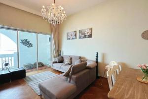 Straits Quay Highest Floor Infinity SeaView Suite