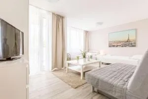 Fully Equipped Apartments with Balcony - Roggendorf