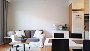 Kotimaailma Apartments - Saunallinen & parvekkeellinen kaksio - Tampellan Esplanadi